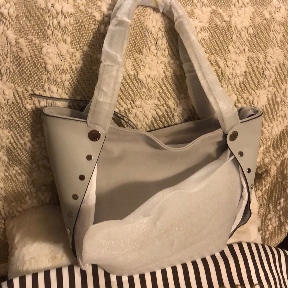 🔥BLACK FRIDAY SALE💥 🔥ONE DAY SALE Today only☄️ 🔥Sale New Henri Bendel Vintage - Picture 2 of 8